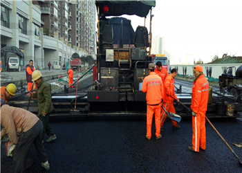 温江中建江铃路铺筑